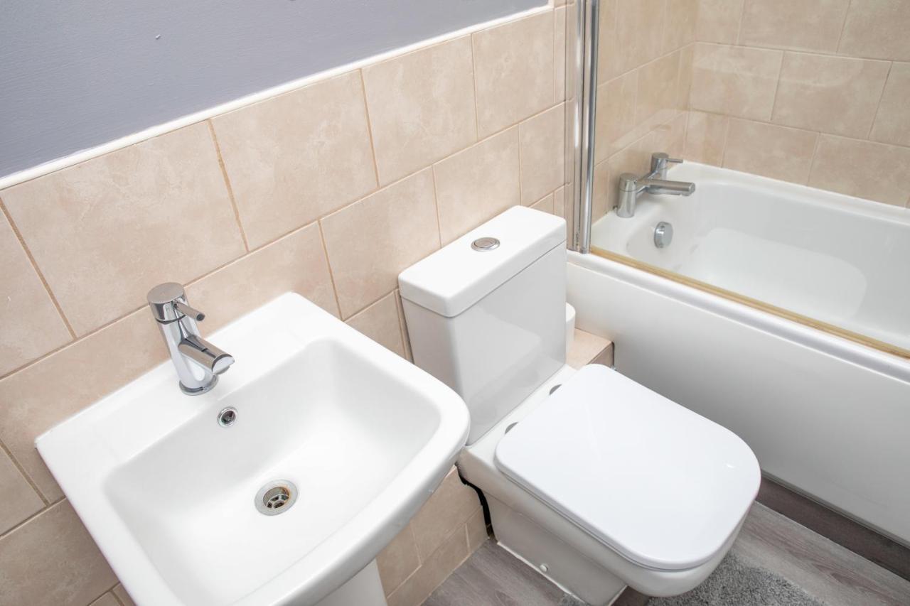 Leeds City Centre Spacious House Free Parking And Wi-Fi Екстер'єр фото