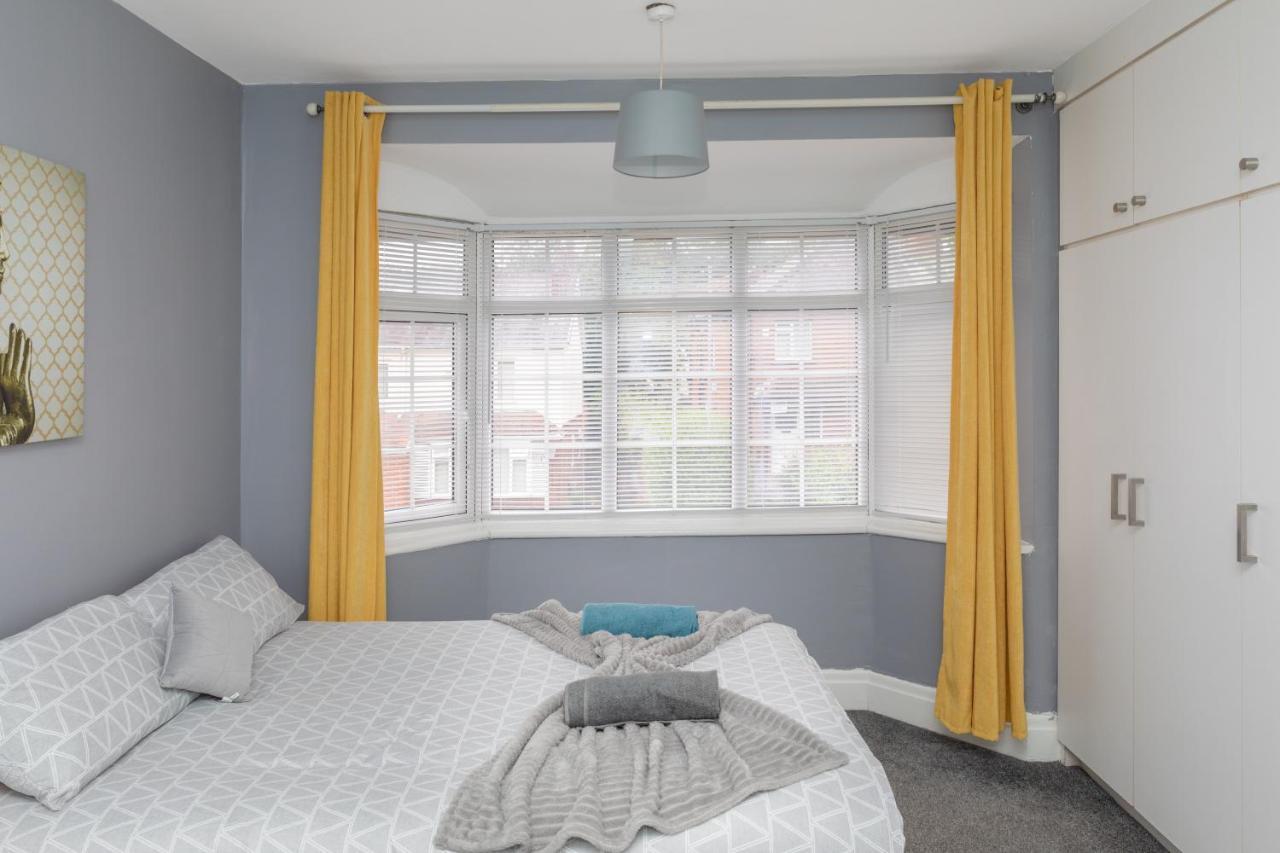 Leeds City Centre Spacious House Free Parking And Wi-Fi Екстер'єр фото